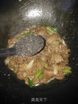 葱爆羊肉的做法步骤：7