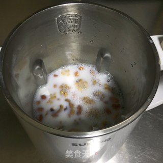 核桃花生露的做法步骤：2