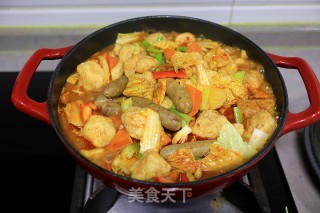 倍儿解馋的鱼丸脆皮肠焖锅的做法步骤：7