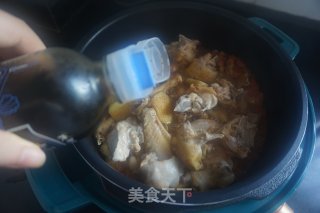 不加一滴水の番茄鸡的做法步骤：9