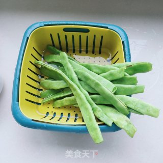 肉丝鸡蛋炒芸豆的做法步骤：2