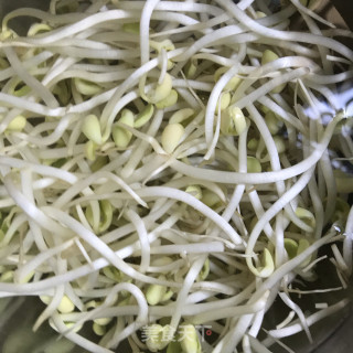 三汁鸡翅鲜虾焖锅的做法步骤：3