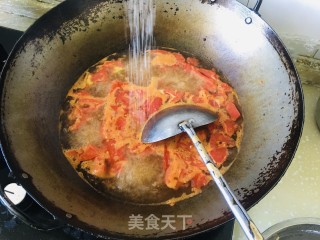 西红柿鸡蛋汤的做法步骤：3