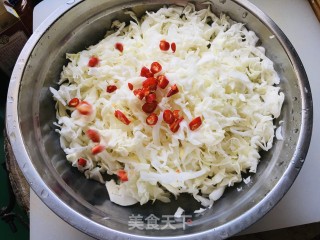 酸辣绿甘蓝的做法步骤：2