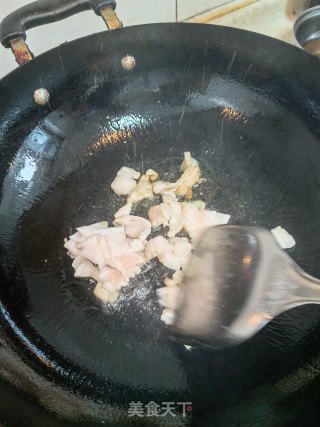 五花肉炒白菜的做法步骤：2