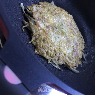 低脂生菜鸡蛋饼的做法步骤：6