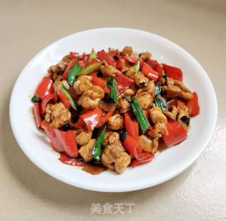 豉香红椒炒鸡丁的做法步骤：11