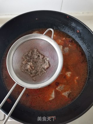 香辣牛肉炖土豆的做法步骤：5