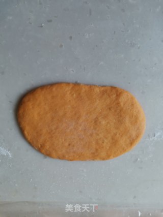 南瓜芝士香肠包的做法步骤：3