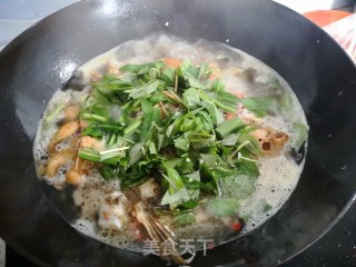 一家人的下饭酸辣鱼的做法步骤：4