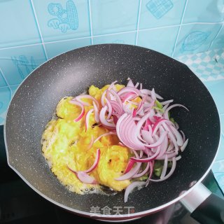 土鸡蛋洋葱的做法步骤：4