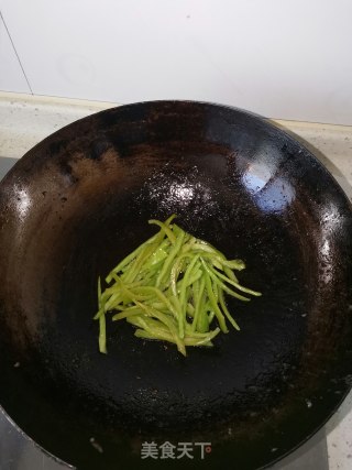 尖椒牛柳的做法步骤：4