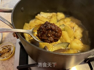 豆酱茄子年糕煲的做法步骤：6