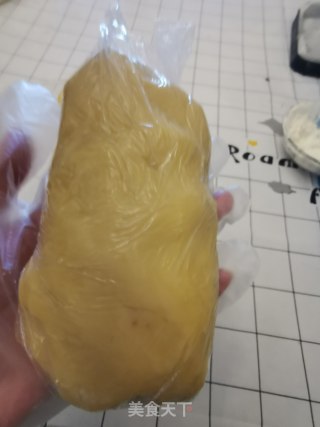 五仁月饼的做法步骤：4