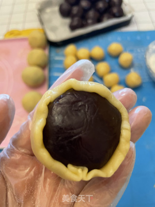五仁月饼的做法步骤：10