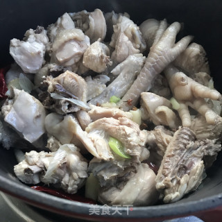 麻辣鸡块炖松茸的做法步骤：6