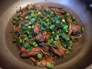 豆角干烧排骨的做法步骤：12