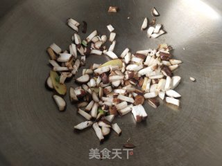 香菇豆腐汤的做法步骤：3