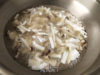 香菇豆腐汤的做法步骤：6