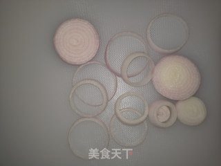 洋葱圈蔬菜鸡蛋饼的做法步骤：1