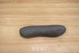 黑芝麻肠仔包的做法步骤：4