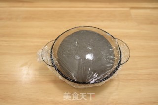 黑芝麻肠仔包的做法步骤：8