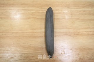 黑芝麻肠仔包的做法步骤：11