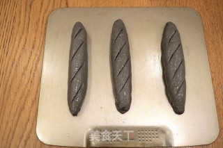 黑芝麻肠仔包的做法步骤：13