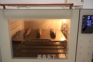 黑芝麻肠仔包的做法步骤：14