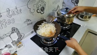莲菜炒肉丝的做法步骤：9