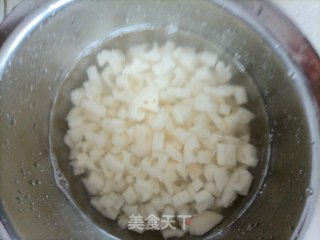 酸辣藕丁的做法步骤：1