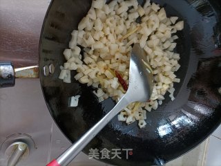 酸辣藕丁的做法步骤：6