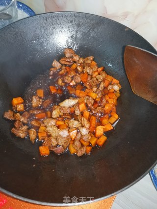 烧烤味土豆肉丁的做法步骤：3