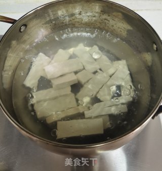 糖醋脆皮豆腐的做法步骤：2