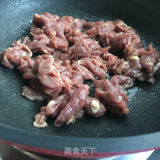 香菜炒牛里脊的做法步骤：6