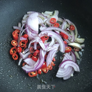 香菜炒牛里脊的做法步骤：7
