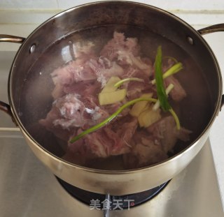 糖醋排骨的做法步骤：3