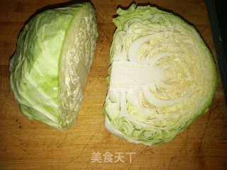 翠绿入味炒包菜的做法步骤：1