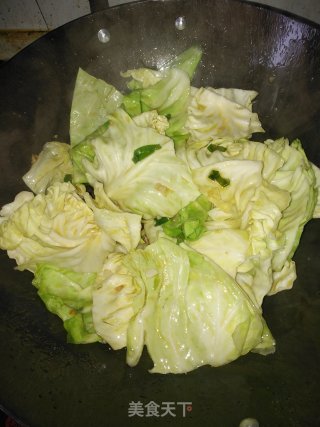 翠绿入味炒包菜的做法步骤：8