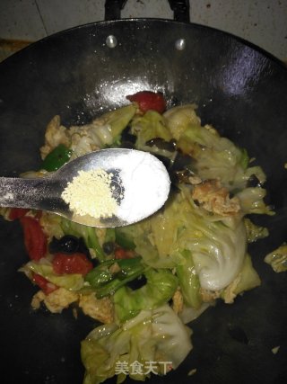 翠绿入味炒包菜的做法步骤：10