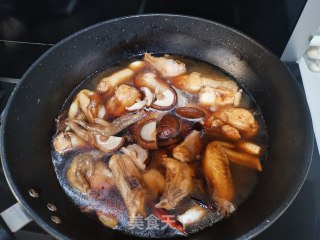豆泡炖三黄鸡的做法步骤：6