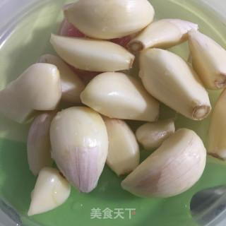 大蒜炒牛肉粒的做法步骤：3