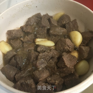 大蒜炒牛肉粒的做法步骤：6