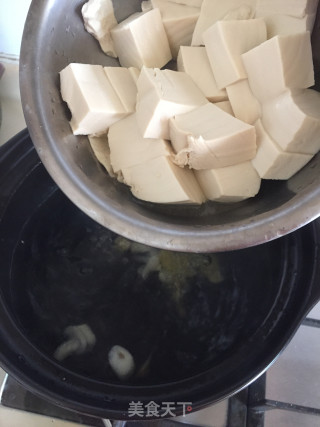 鲫鱼豆腐汤的做法步骤：5