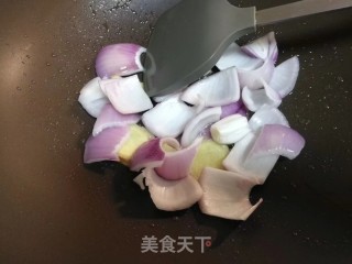 鲜香味美超好吃的酱香牛蛙的做法步骤：5