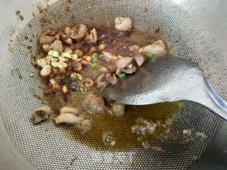 莲藕炒肉片的做法步骤：3