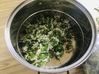 腌韭菜花的做法步骤：1