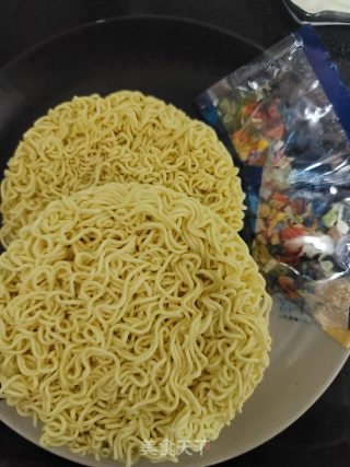 土豪泡面的做法步骤：2