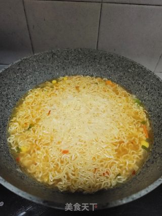 土豪泡面的做法步骤：6