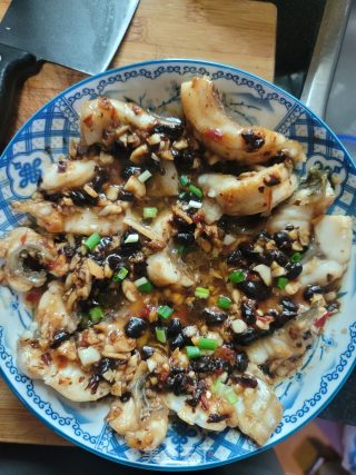 鼓汁蒸鱼腩的做法步骤：11